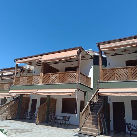 Mad'S Villas Nea Peramos (Macedonia) Exterior foto