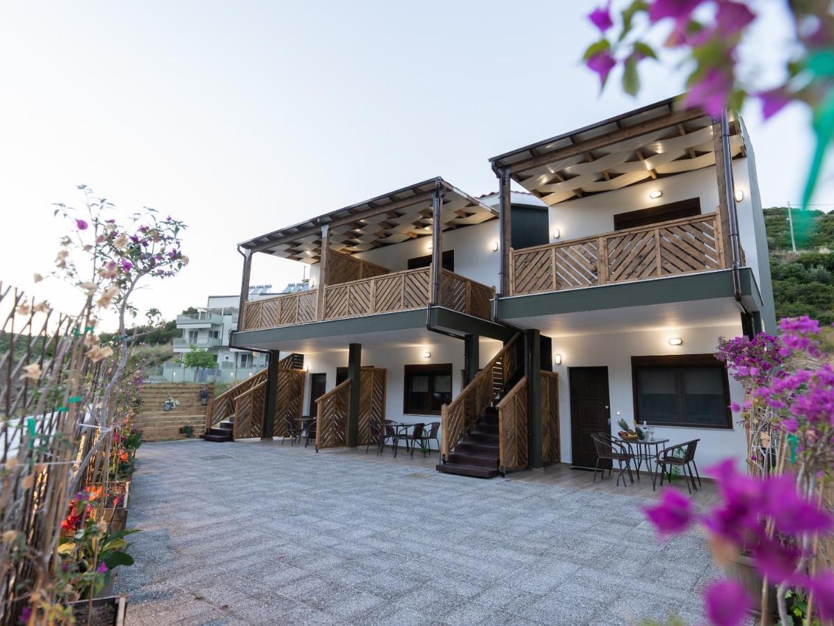 Mad'S Villas Nea Peramos (Macedonia) Exterior foto