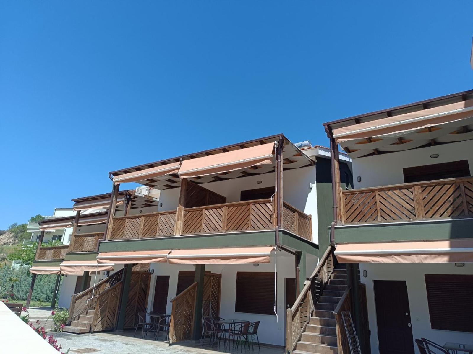 Mad'S Villas Nea Peramos (Macedonia) Exterior foto